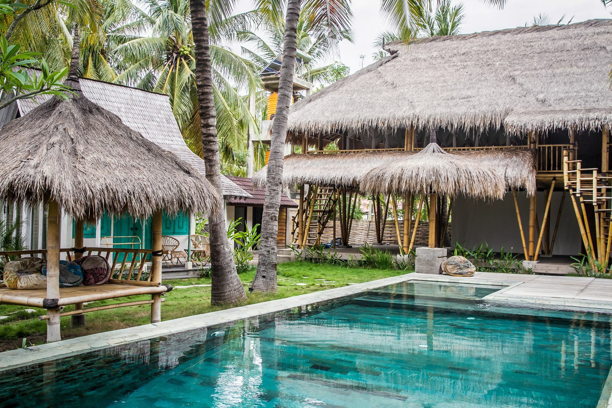 Captain Coconuts Gili Air Exterior photo
